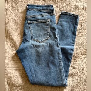 Old navy rockstar super skinny mid rise jeans